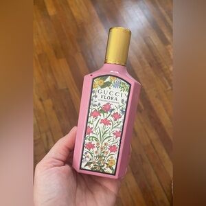 Gucci flora perfume